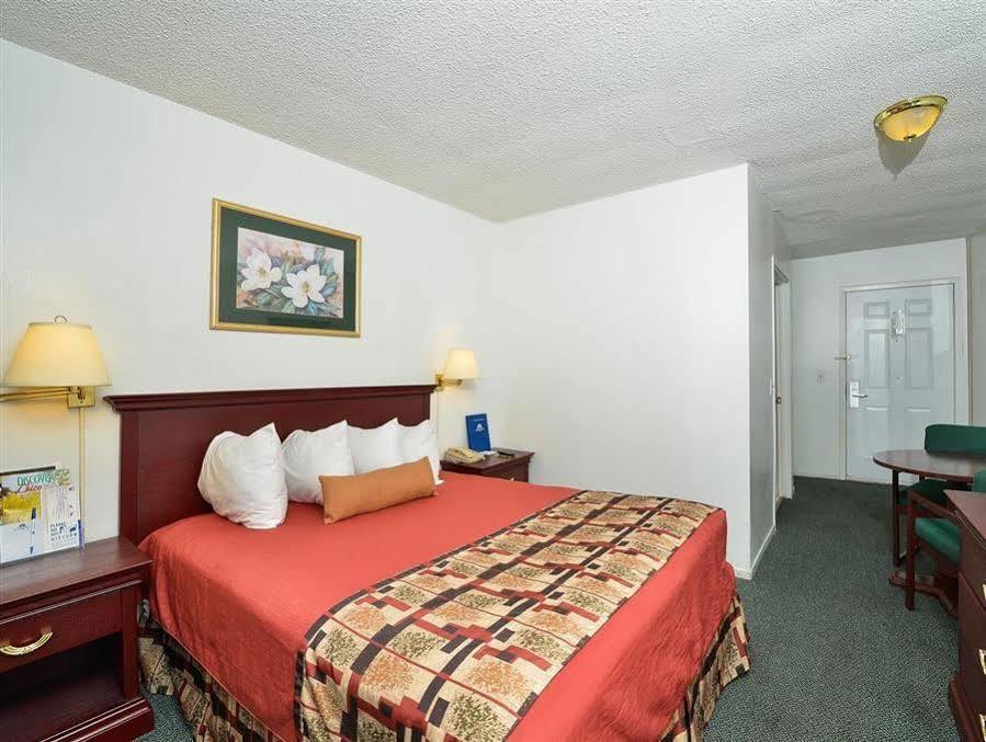 Americas Best Value Inn - Chico Exterior photo